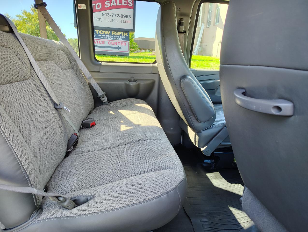 Chevrolet Express LS 2500 2013