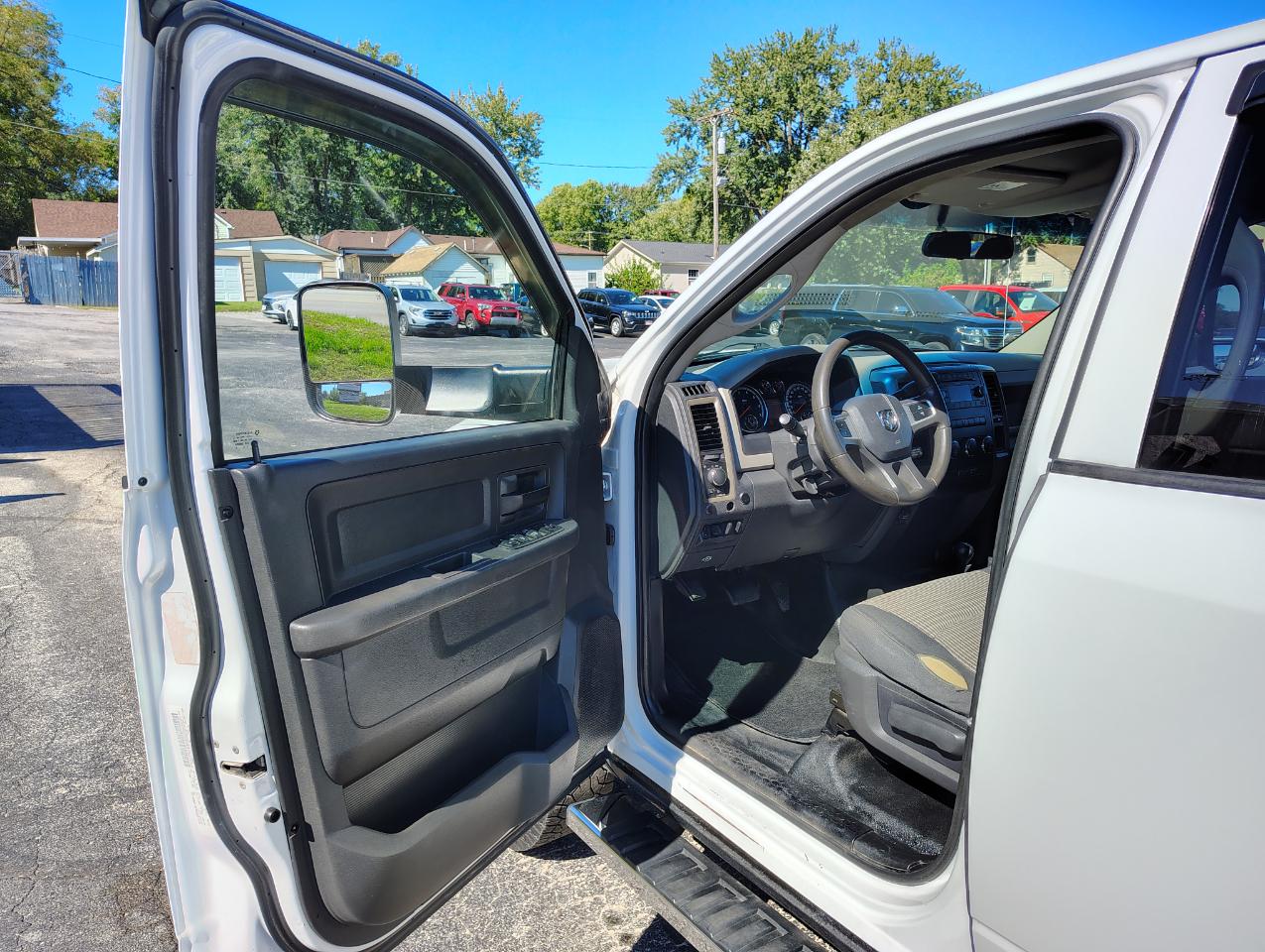 RAM 2500 Laramie Crew Cab LWB 4WD 2011