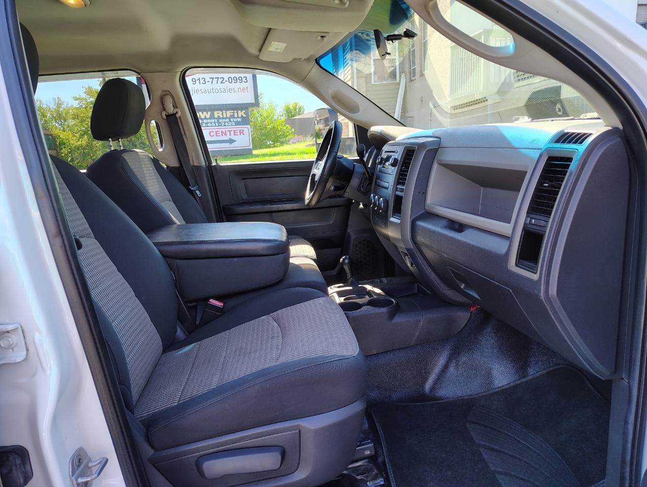 RAM 2500 Laramie Crew Cab LWB 4WD 2011