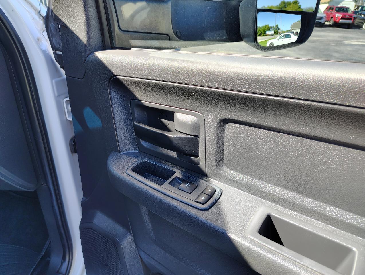 RAM 2500 Laramie Crew Cab LWB 4WD 2011