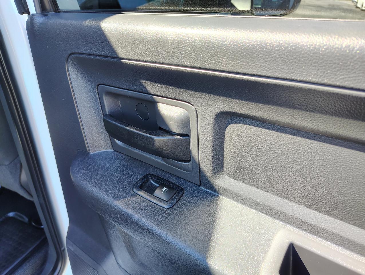 RAM 2500 Laramie Crew Cab LWB 4WD 2011