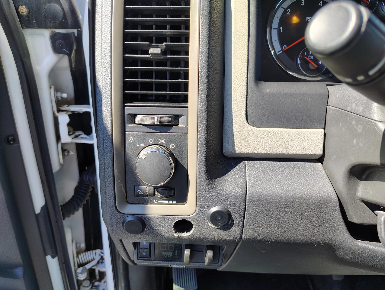 RAM 2500 Laramie Crew Cab LWB 4WD 2011
