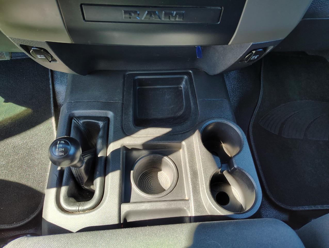 RAM 2500 Laramie Crew Cab LWB 4WD 2011