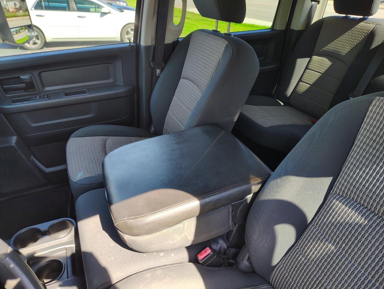 RAM 2500 Laramie Crew Cab LWB 4WD 2011