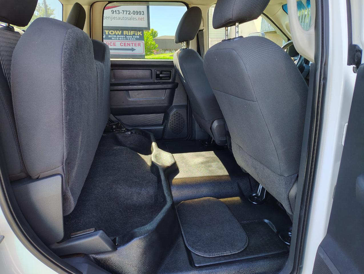 RAM 2500 Laramie Crew Cab LWB 4WD 2011