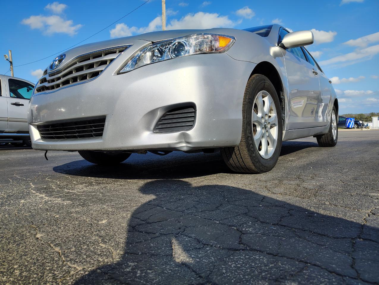 Toyota Camry Base 6-Spd AT 2011