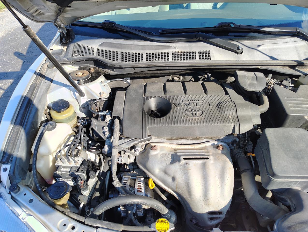 Toyota Camry Base 6-Spd AT 2011