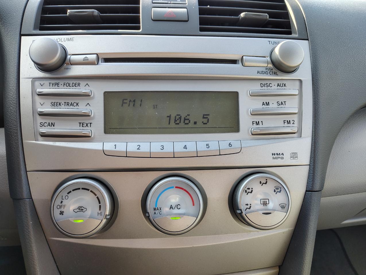 Toyota Camry Base 6-Spd AT 2011