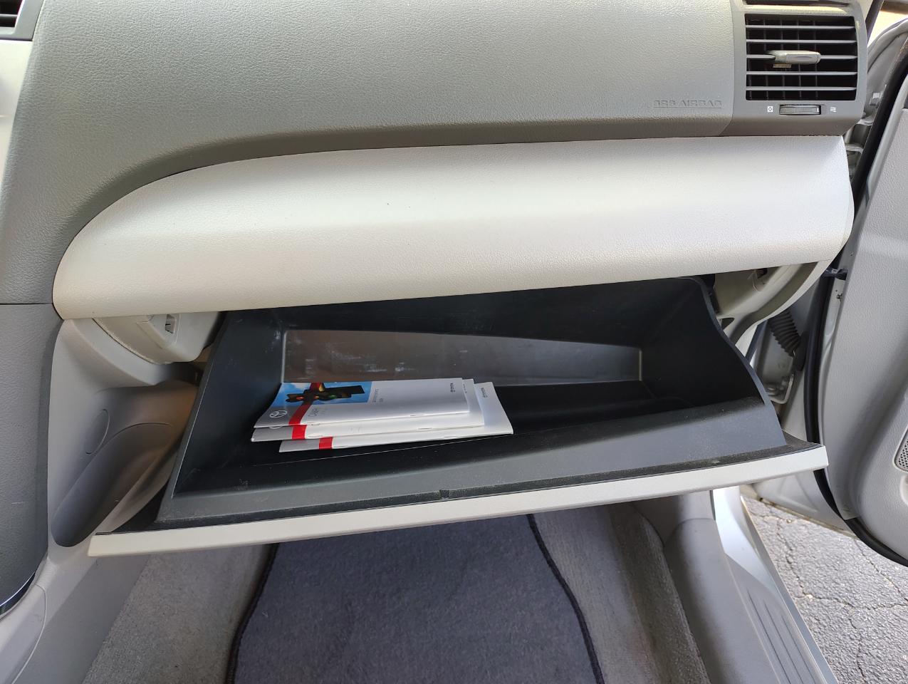Toyota Camry Base 6-Spd AT 2011