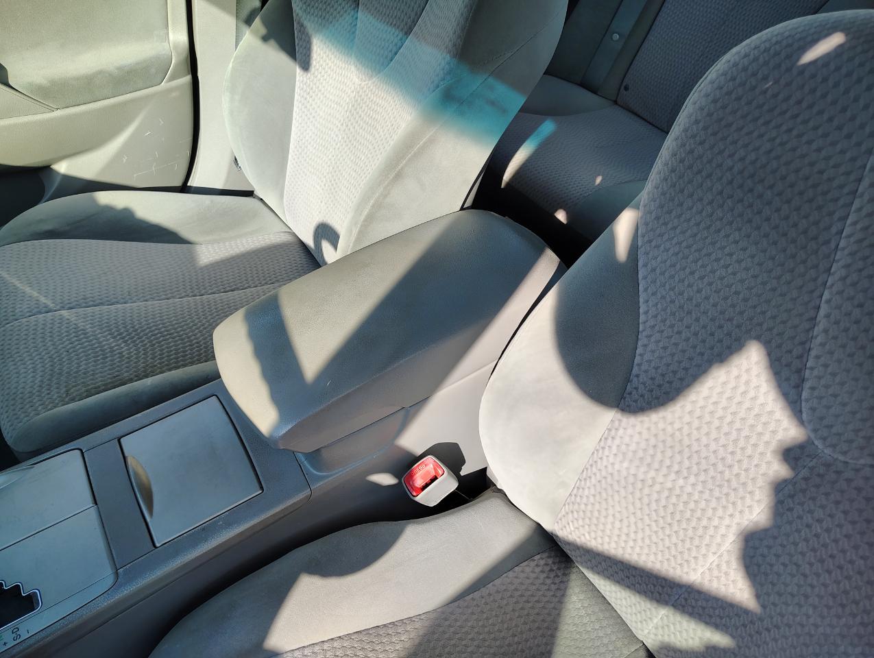 Toyota Camry Base 6-Spd AT 2011