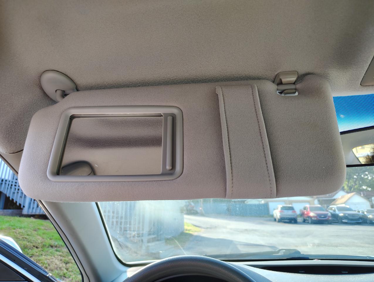Toyota Camry Base 6-Spd AT 2011
