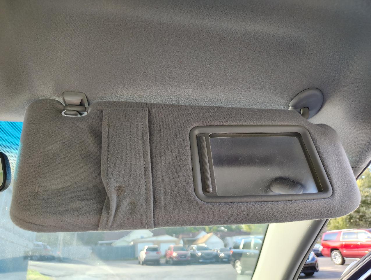Toyota Camry Base 6-Spd AT 2011