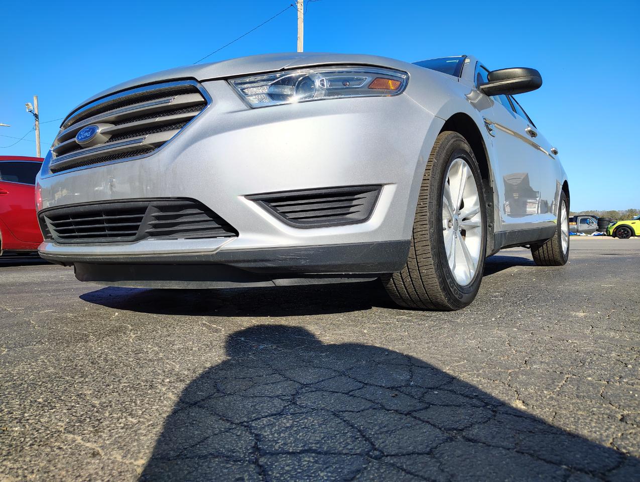 Ford Taurus SE FWD 2018