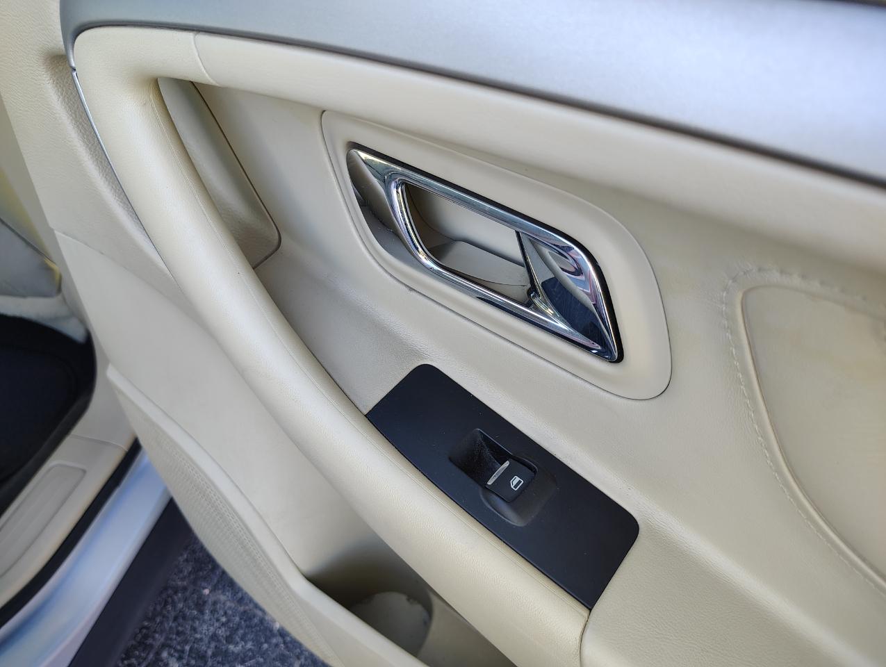Ford Taurus SE FWD 2018