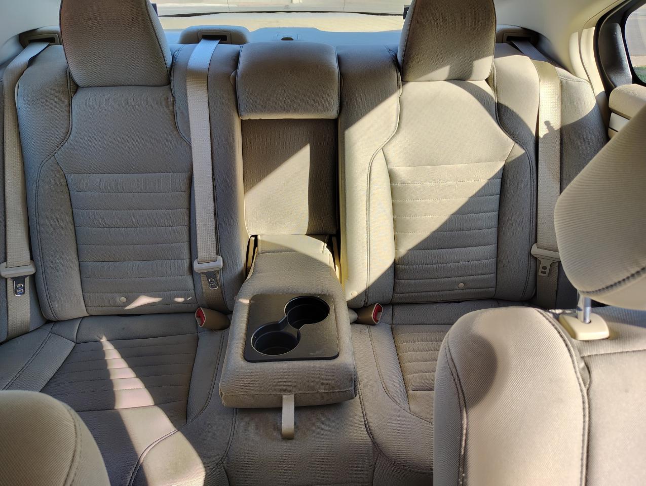 Ford Taurus SE FWD 2018