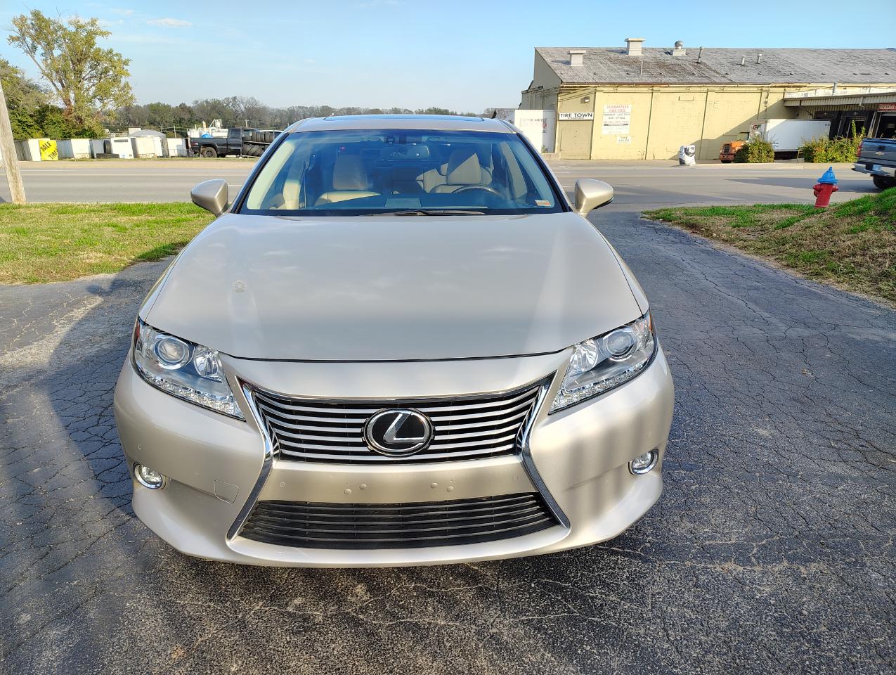 Lexus ES 350 Sedan 2014