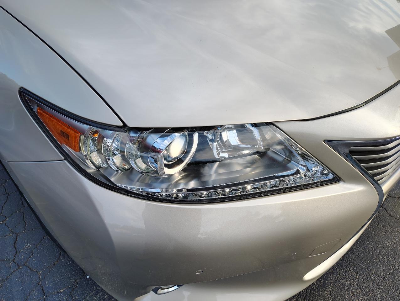Lexus ES 350 Sedan 2014