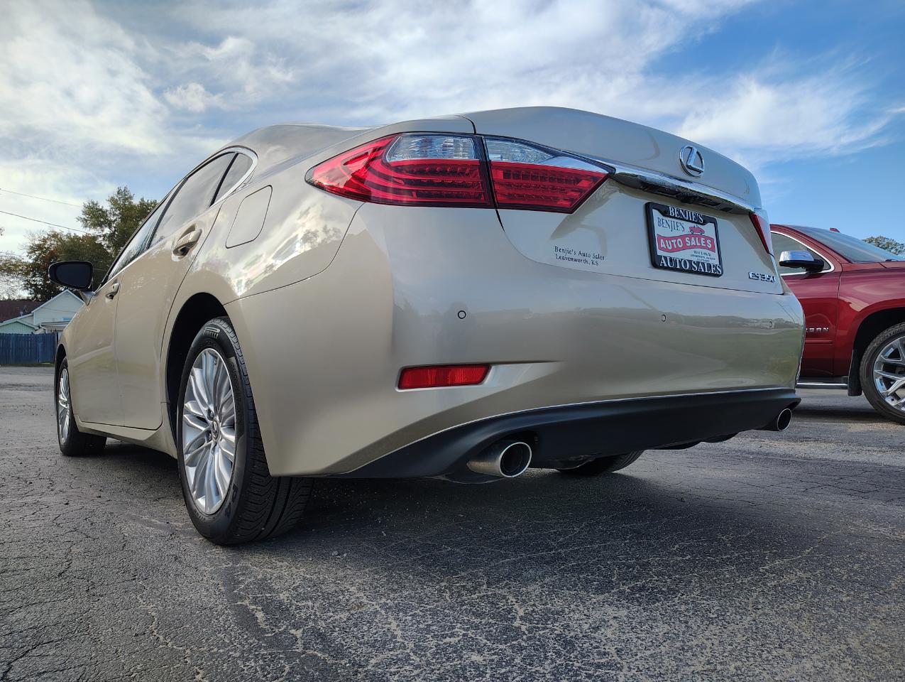 Lexus ES 350 Sedan 2014