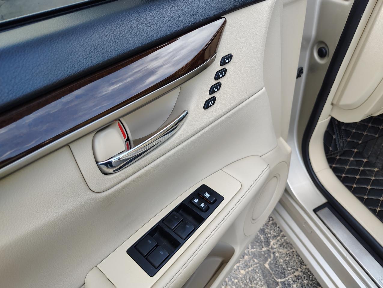 Lexus ES 350 Sedan 2014