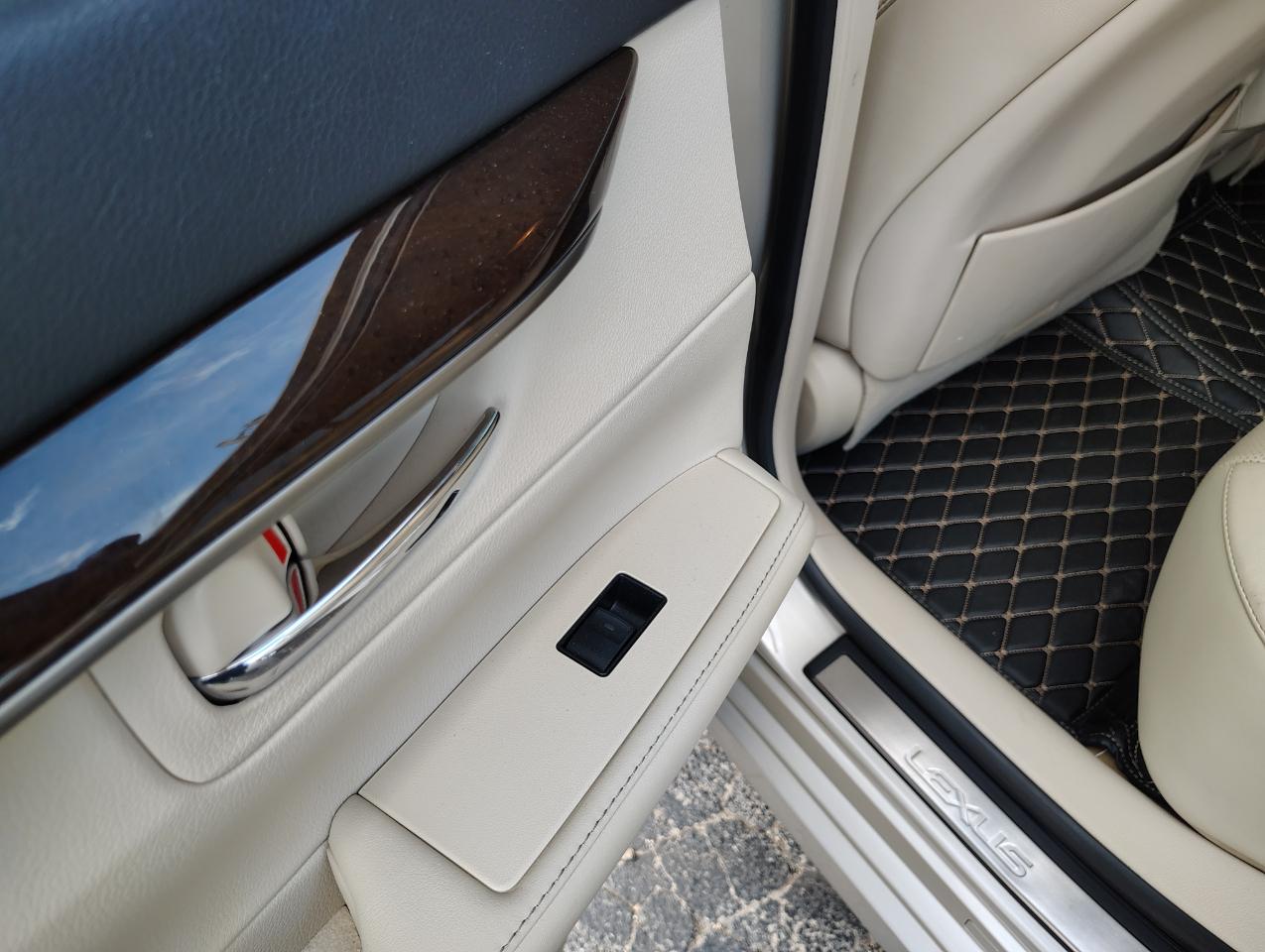 Lexus ES 350 Sedan 2014