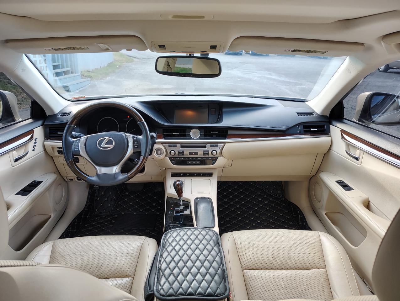 Lexus ES 350 Sedan 2014