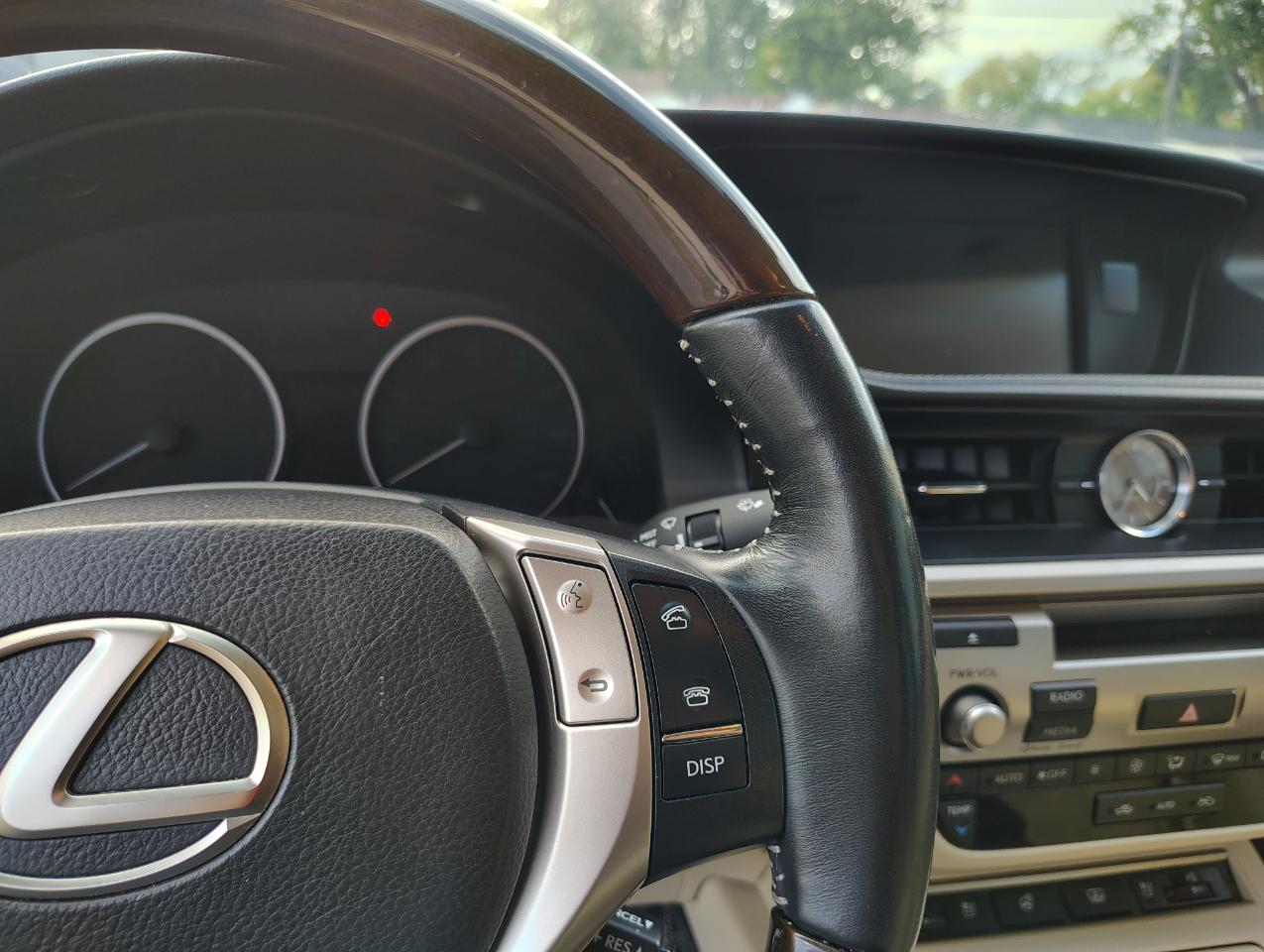 Lexus ES 350 Sedan 2014