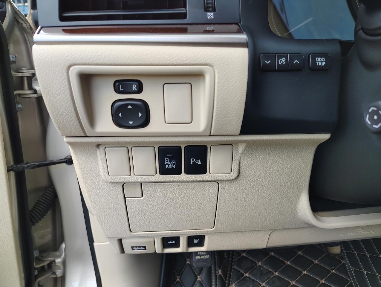 Lexus ES 350 Sedan 2014