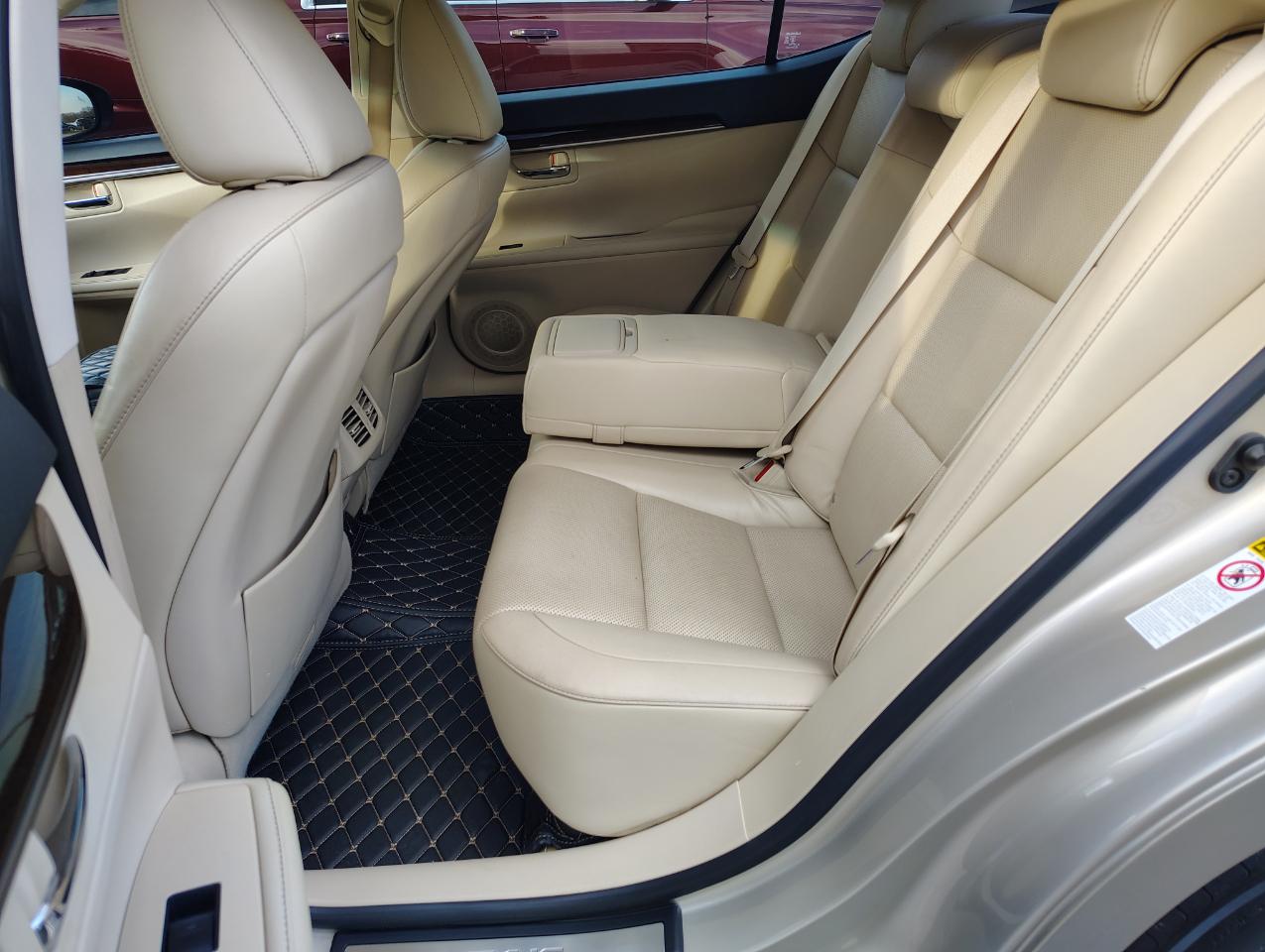 Lexus ES 350 Sedan 2014