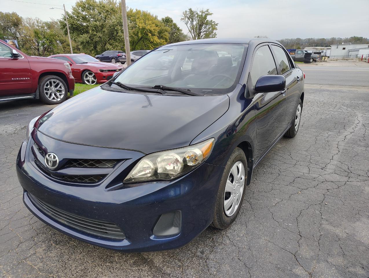 Toyota Corolla L 4-Speed AT 2012