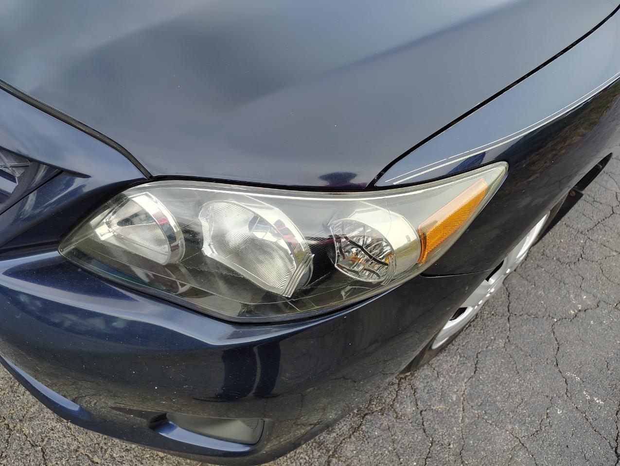 Toyota Corolla L 4-Speed AT 2012