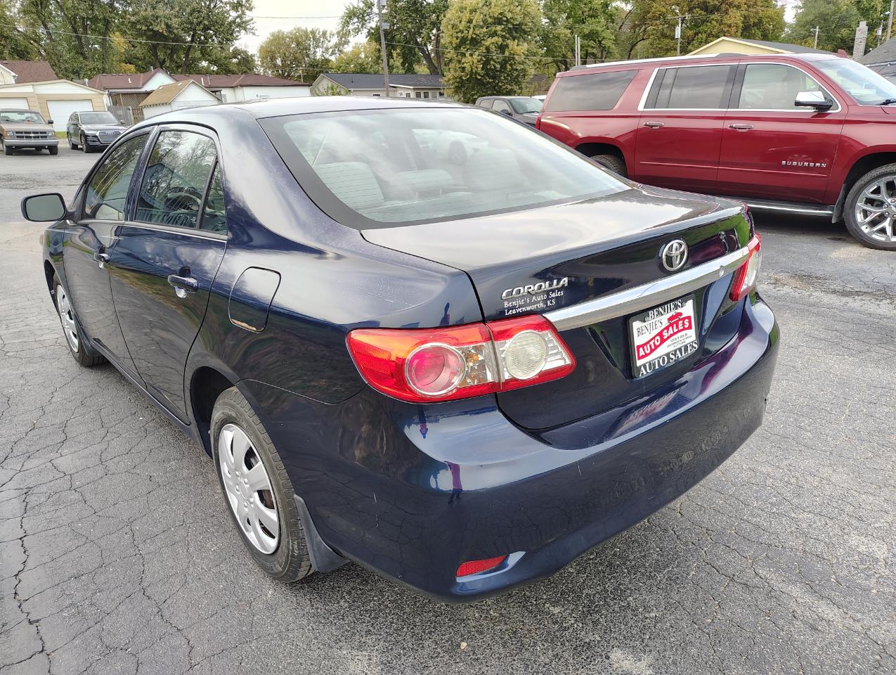 Toyota Corolla L 4-Speed AT 2012