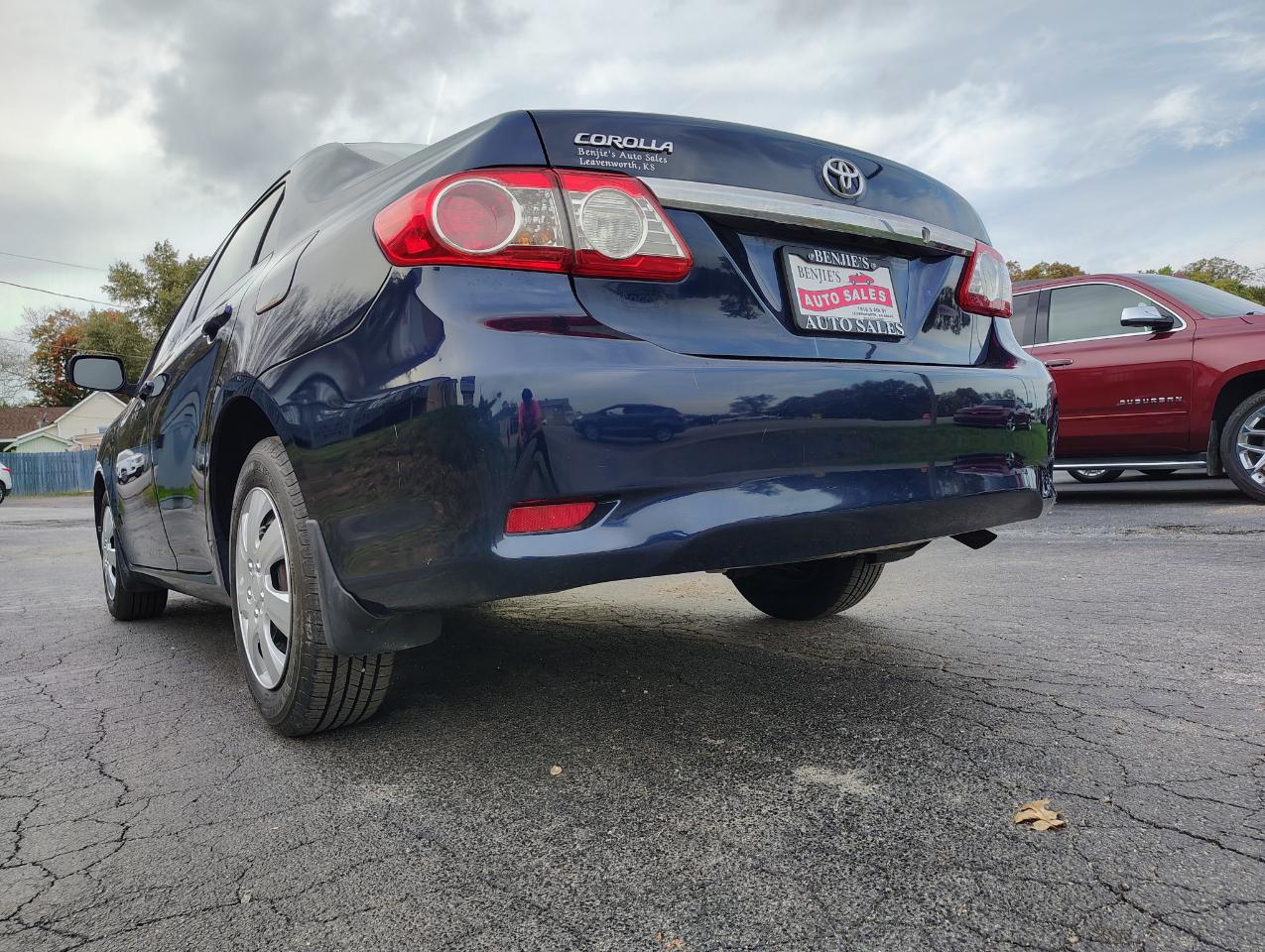 Toyota Corolla L 4-Speed AT 2012