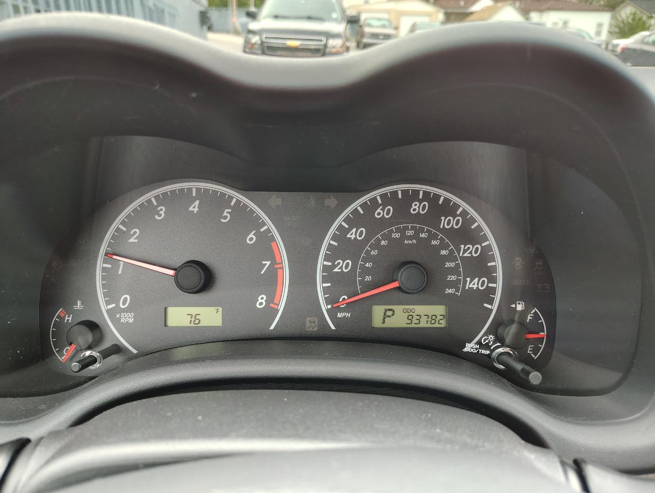 Toyota Corolla L 4-Speed AT 2012