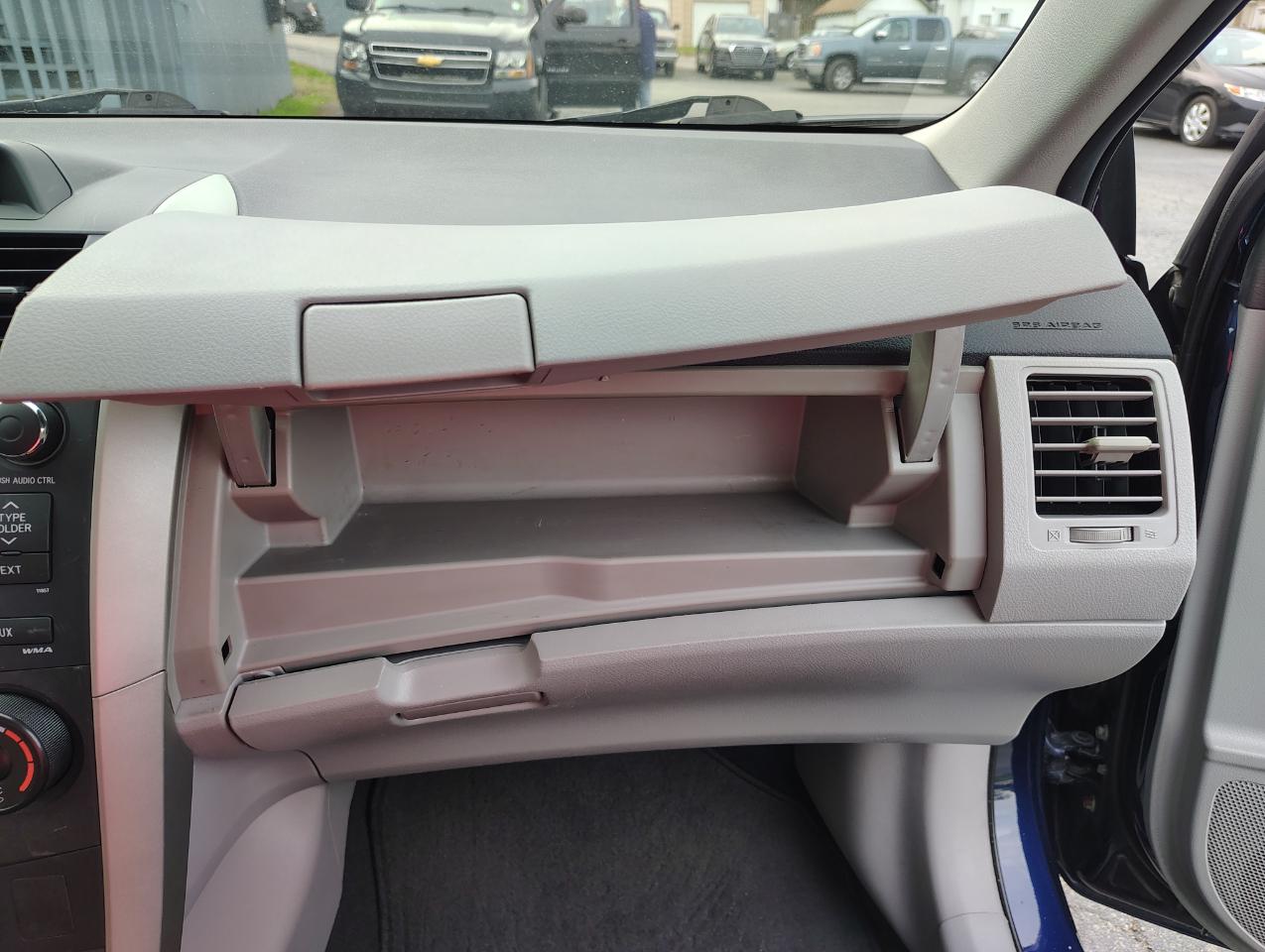Toyota Corolla L 4-Speed AT 2012