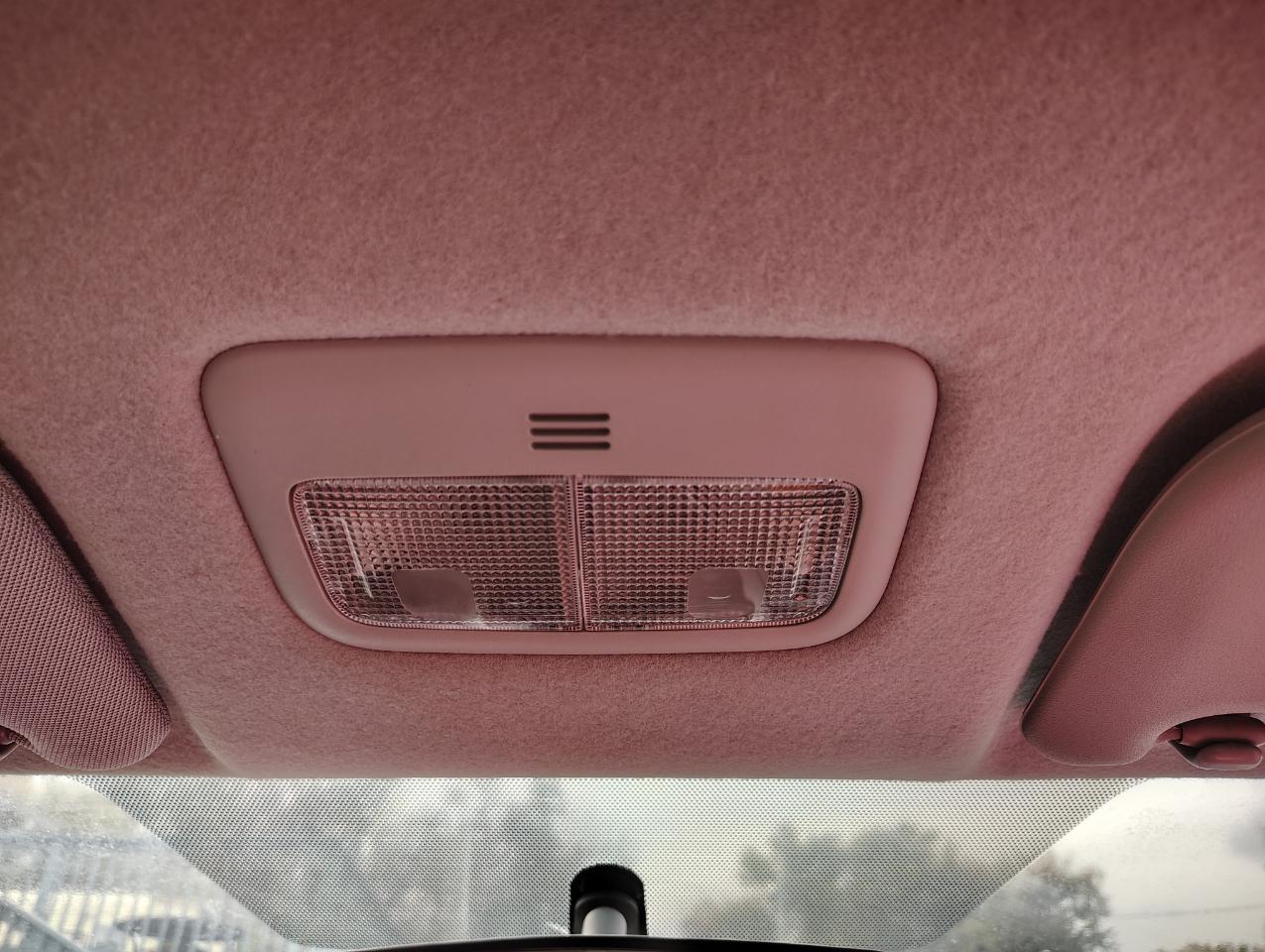 Toyota Corolla L 4-Speed AT 2012