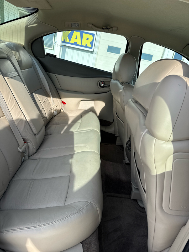 Oldsmobile Aurora 4dr Sdn 3.5L 2001