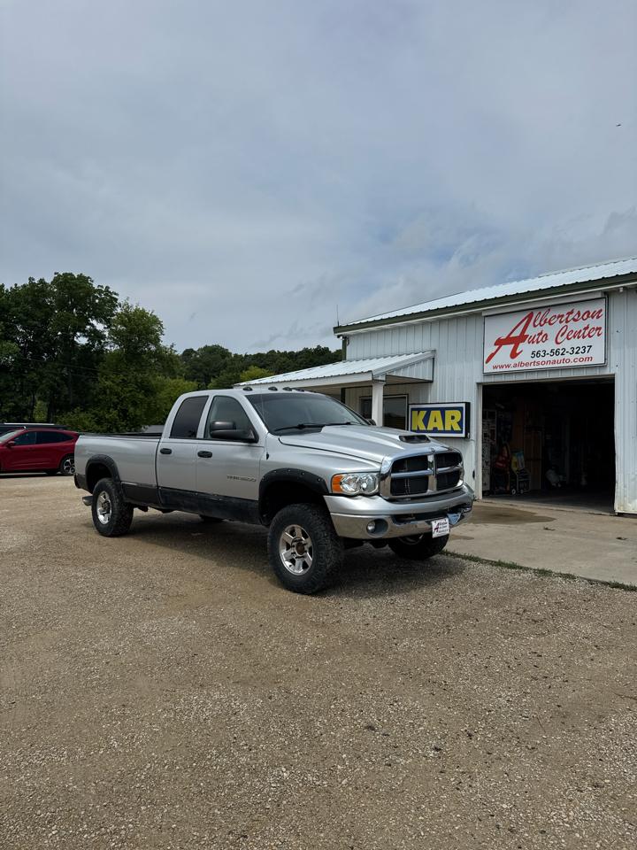 Dodge Ram 3500 4dr Quad Cab 140.5" WB 4WD SRW SLT 2003
