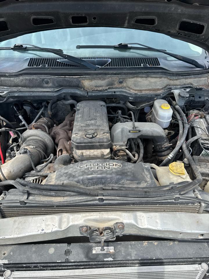 Dodge Ram 3500 4dr Quad Cab 140.5" WB 4WD SRW SLT 2003