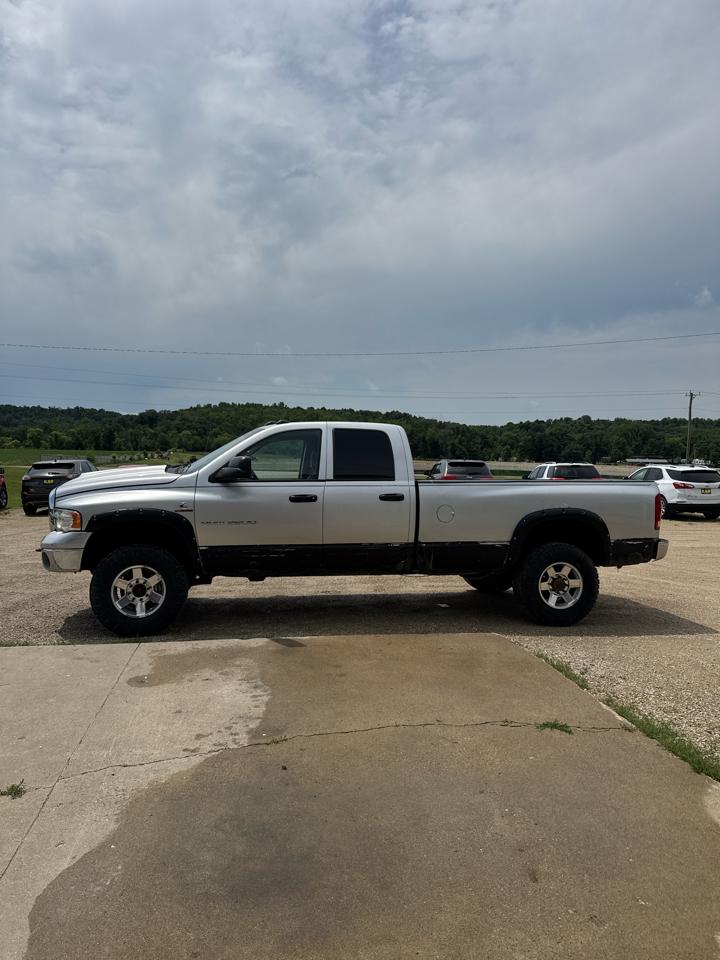Dodge Ram 3500 4dr Quad Cab 140.5" WB 4WD SRW SLT 2003