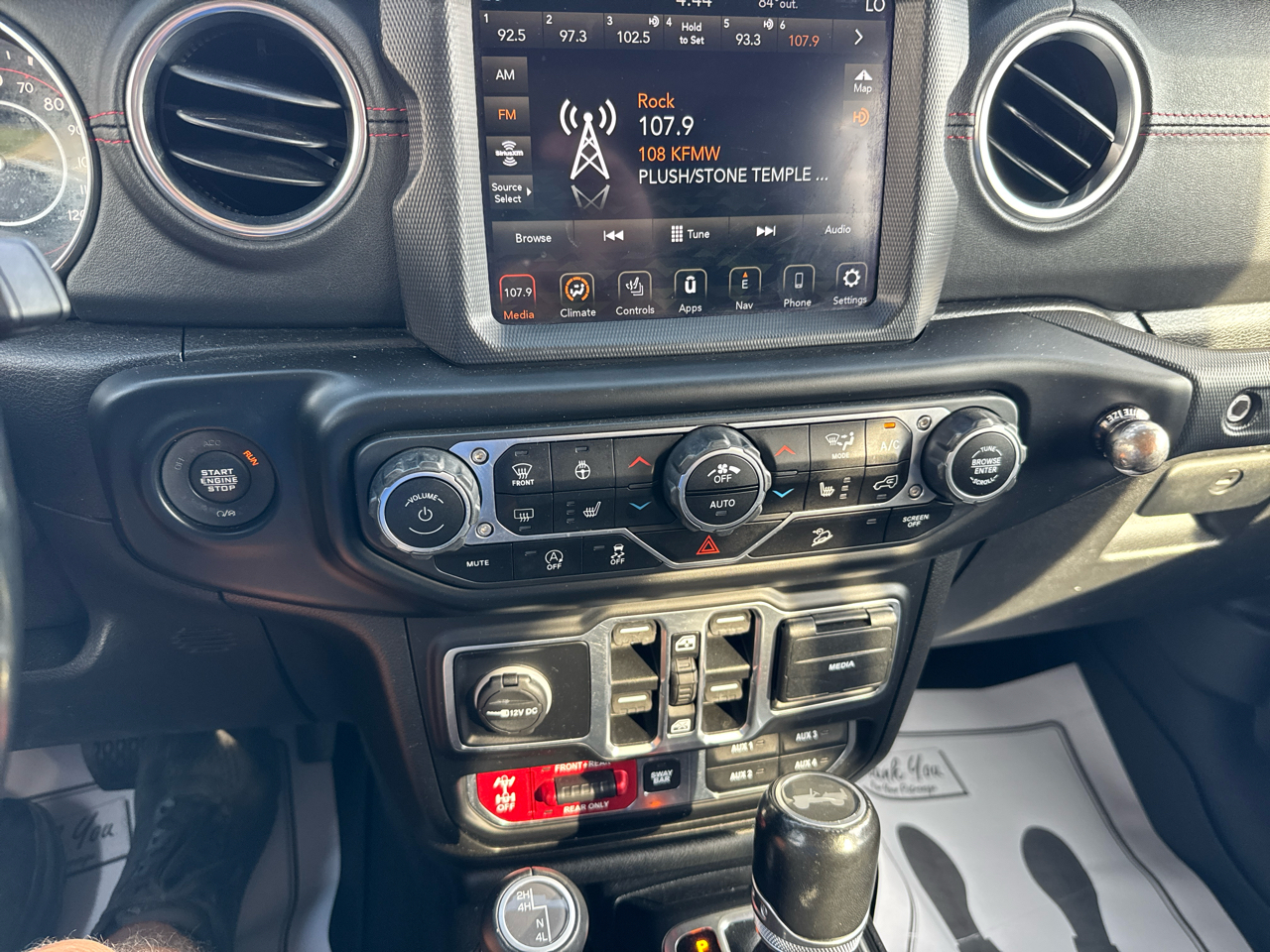 2020 Jeep Wrangler Unlimited Recon photo 2