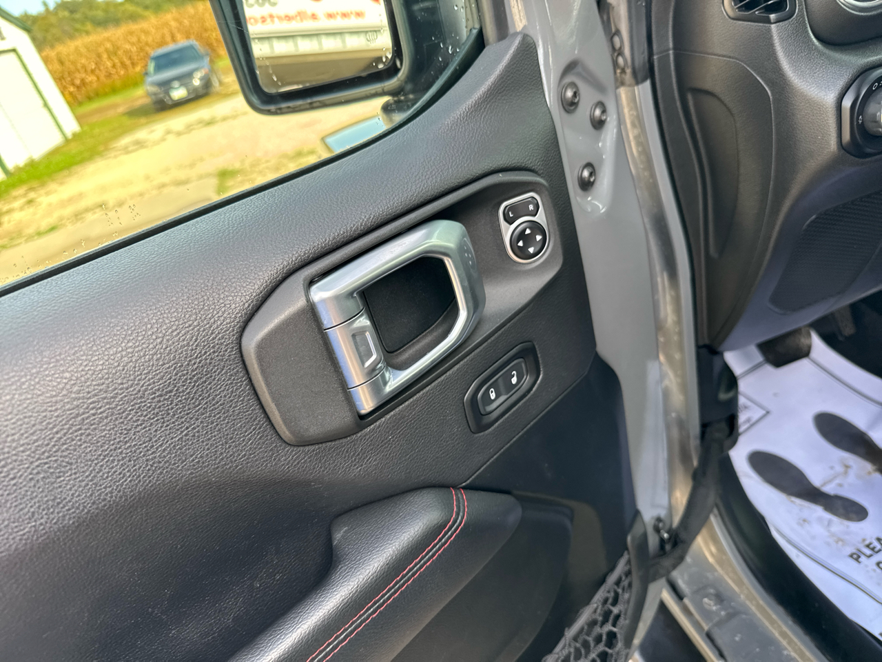 2020 Jeep Wrangler Unlimited Recon photo 3