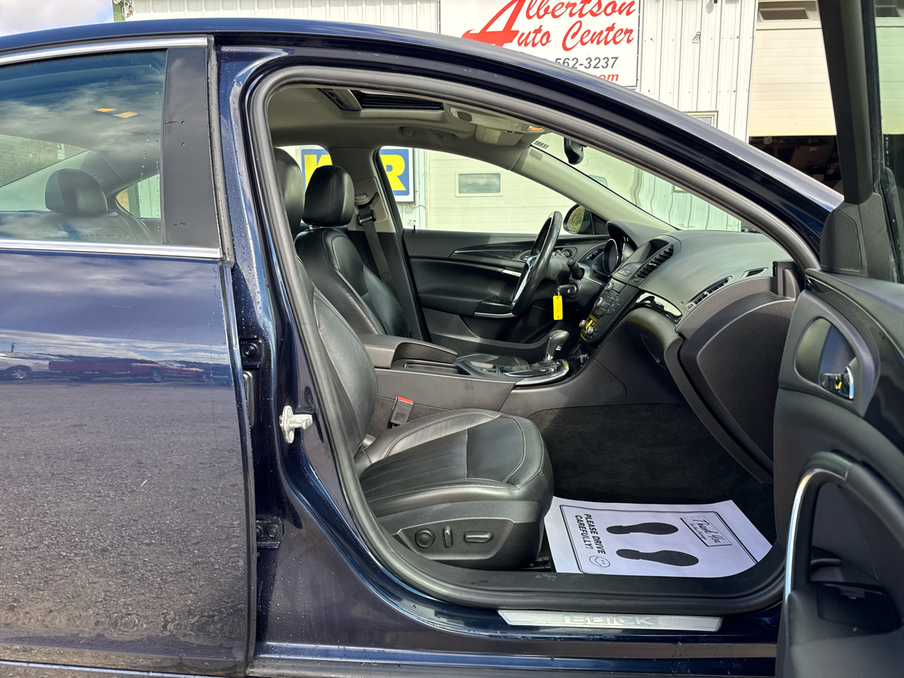 Buick Regal 4dr Sdn CXL RL4 (Oshawa) 2011 Buick Regal 4dr Sdn CXL RL4 (Oshawa) 2011