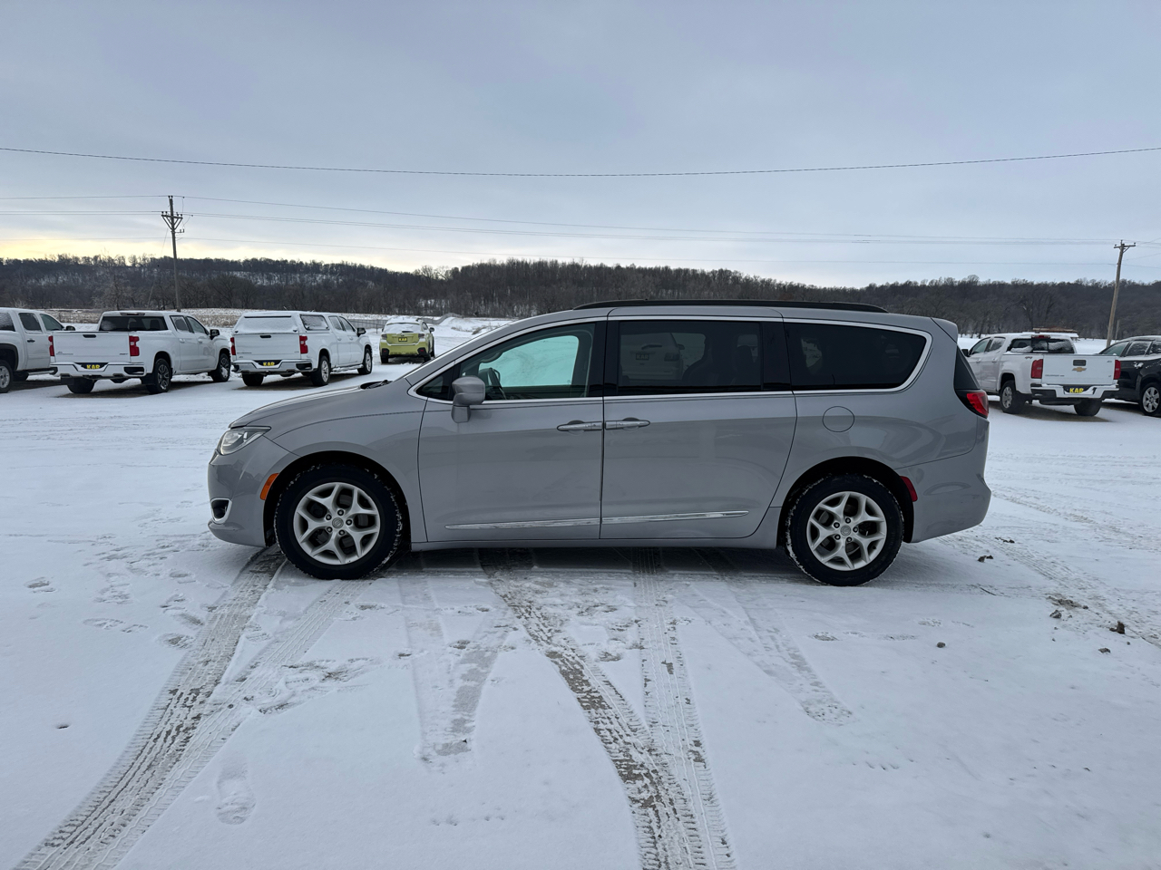 Chrysler Pacifica Touring-L FWD 2017