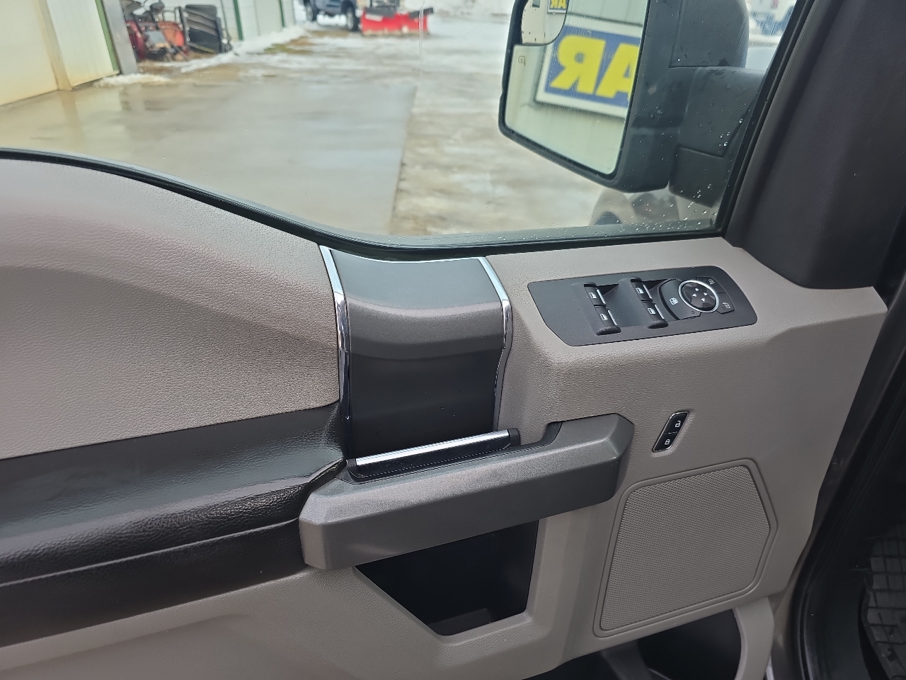 Ford F-150 4WD SuperCab 145" Lariat 2016