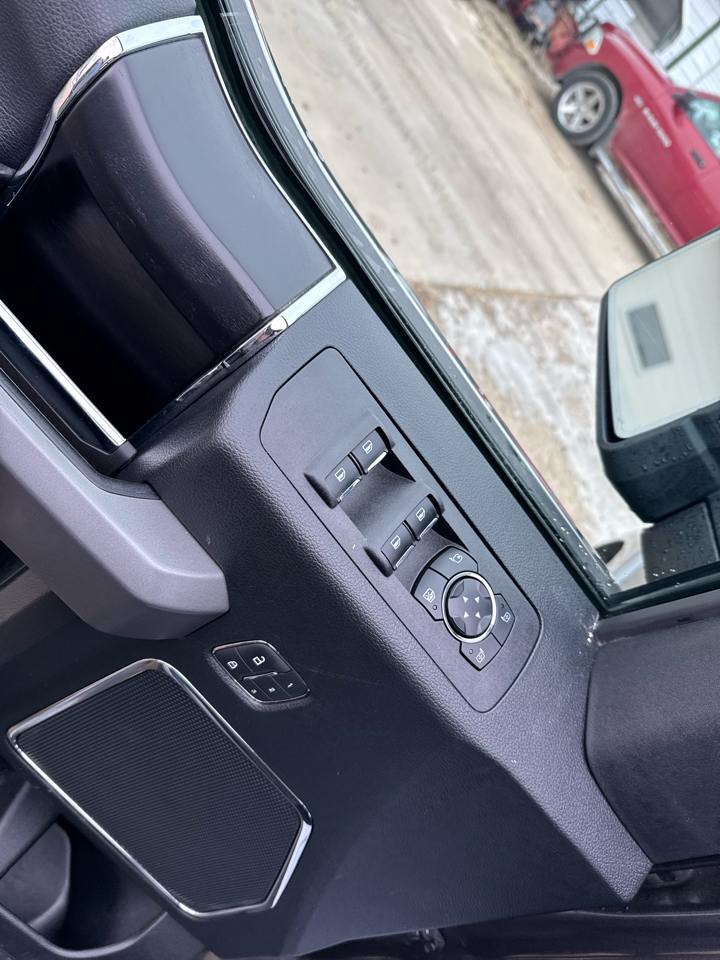 Ford F-150 Platinum SuperCrew 5.5-ft. Bed 4WD 2019