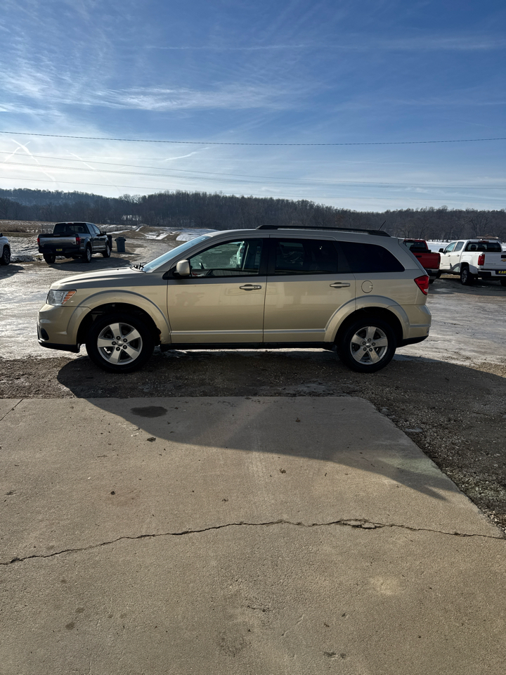 Dodge Journey AWD 4dr Mainstreet 2011