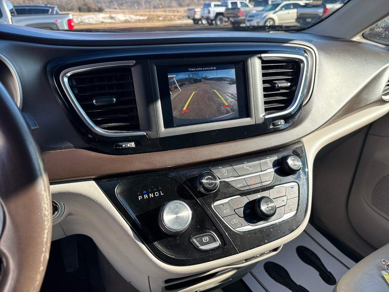 Chrysler Pacifica Touring L FWD 2018