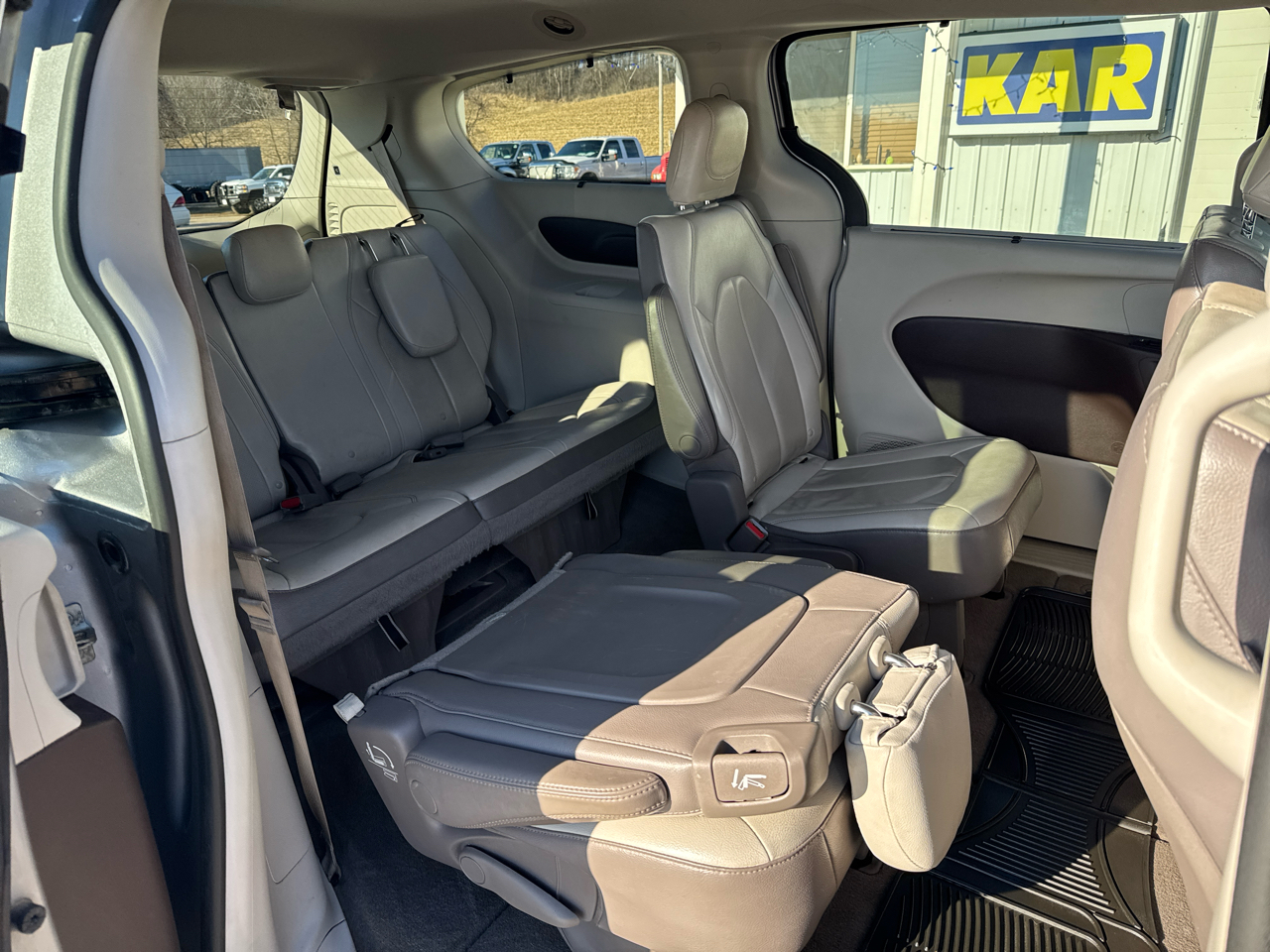 Chrysler Pacifica Touring L FWD 2018