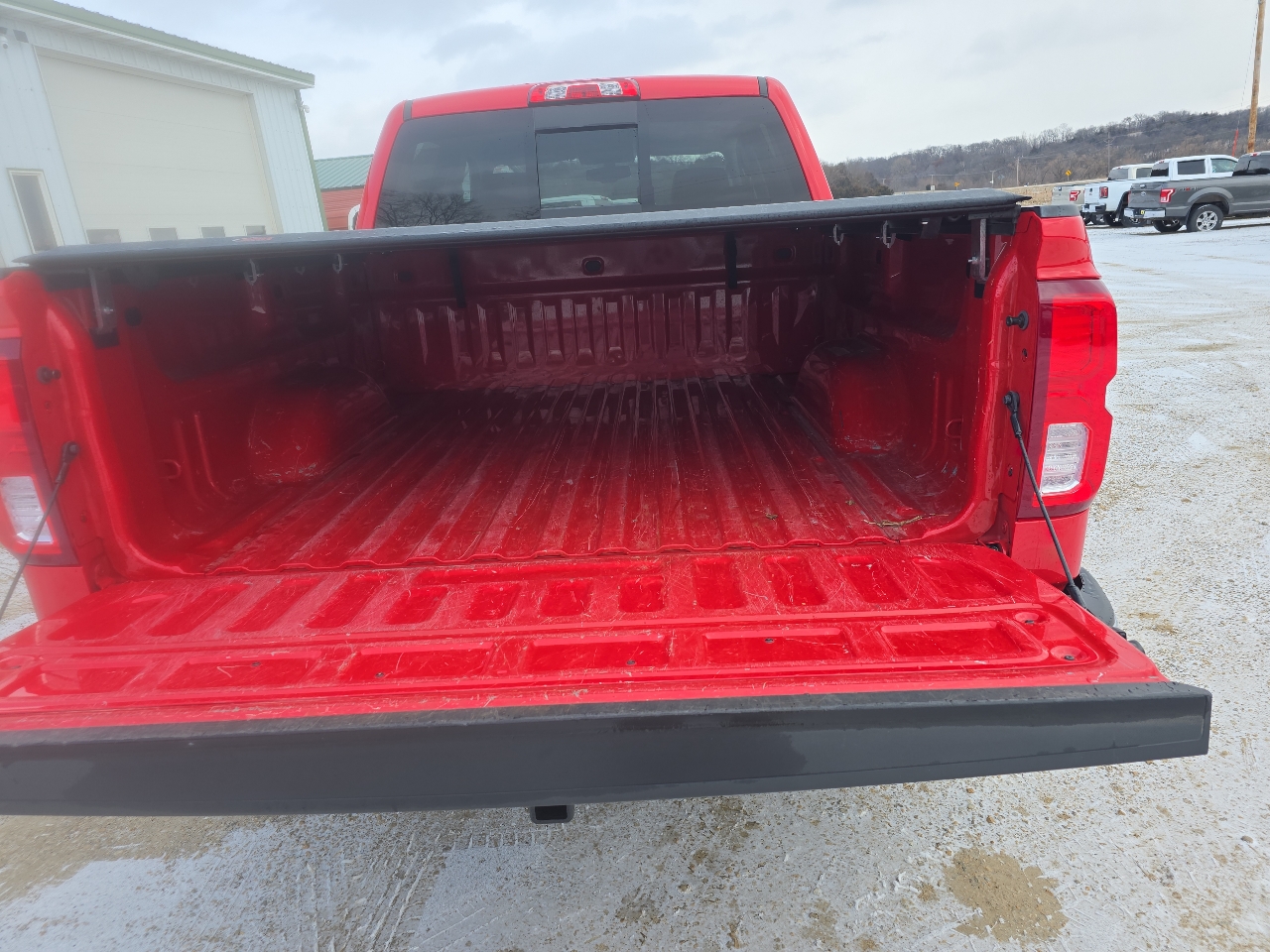 Chevrolet Silverado 1500 4WD Crew Cab 143.5" LTZ w/1LZ 2018