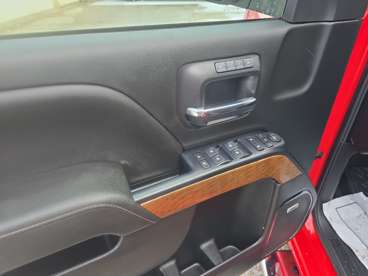 Chevrolet Silverado 1500 4WD Crew Cab 143.5" LTZ w/1LZ 2018